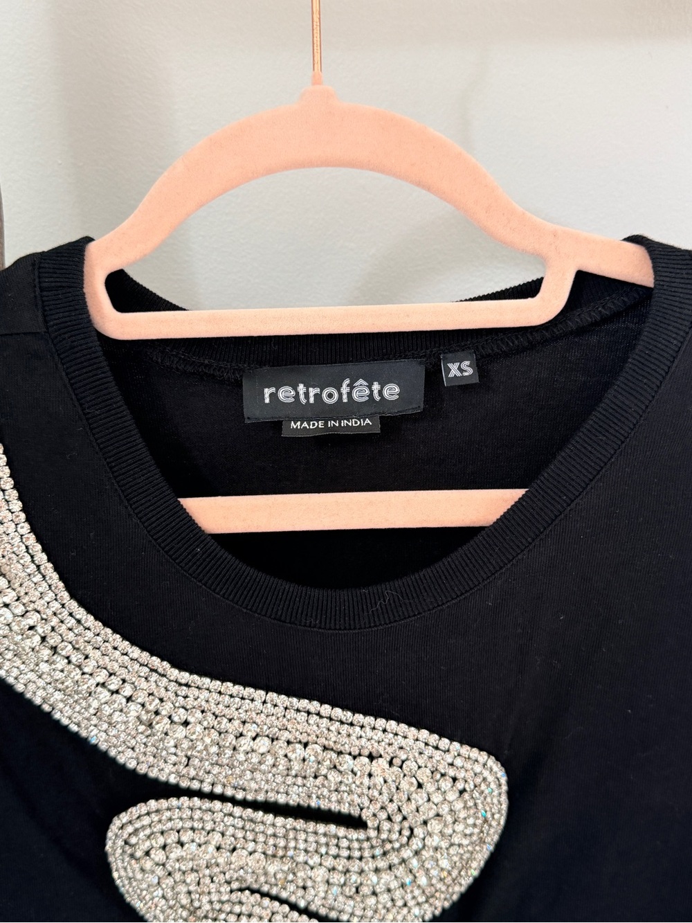 Retrofete Black Short-Sleeve Tee with Crystal Snake Motif 🐍 - Picture 6 of 6